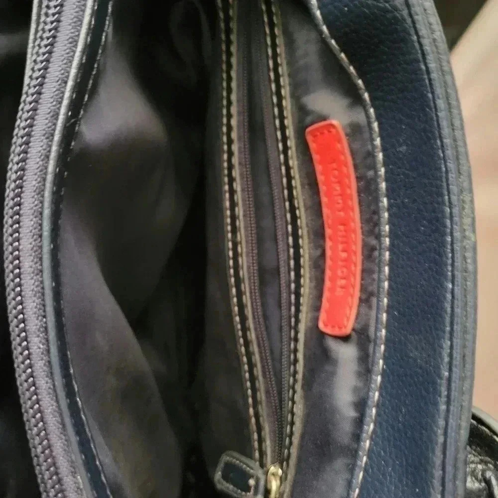Tommy Hilfiger sholder Purse NWOT - Picture 5 of 8